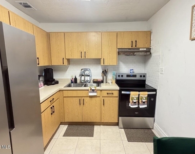 2847 Colbert Circle - Photo Thumbnail 20