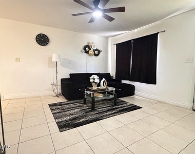 2847 Colbert Circle - Photo Thumbnail 16