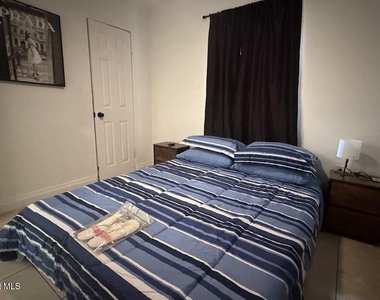2847 Colbert Circle - Photo Thumbnail 2