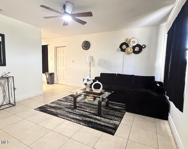 2847 Colbert Circle - Photo Thumbnail 15