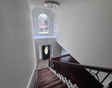 17002 Judyleigh Drive - Photo Thumbnail 8