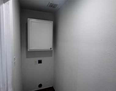 17002 Judyleigh Drive - Photo Thumbnail 32