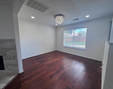 17002 Judyleigh Drive - Photo Thumbnail 6