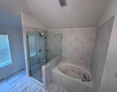 17002 Judyleigh Drive - Photo Thumbnail 14