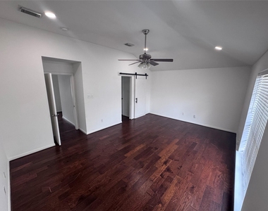17002 Judyleigh Drive - Photo Thumbnail 12