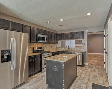 30 Cottage Grove Place - Photo Thumbnail 18
