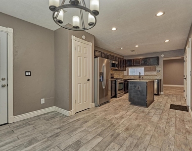 30 Cottage Grove Place - Photo Thumbnail 17