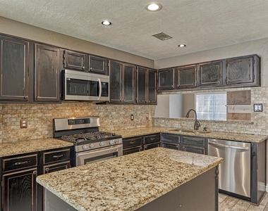 30 Cottage Grove Place - Photo Thumbnail 19