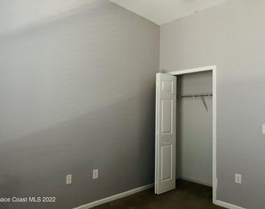 4067 Meander Place - Photo Thumbnail 2