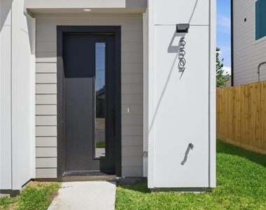 5507 Hershe Street - Photo Thumbnail 19