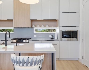 5507 Hershe Street - Photo Thumbnail 29