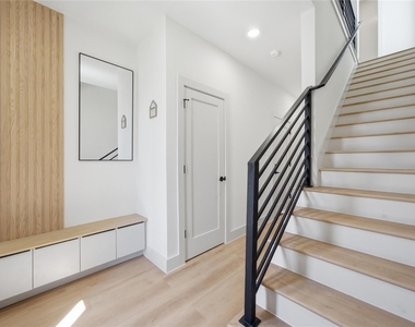5507 Hershe Street - Photo Thumbnail 5