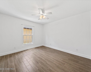890 Luminary Circle - Photo Thumbnail 13