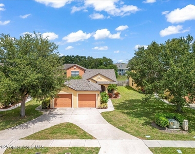 890 Luminary Circle - Photo Thumbnail 18