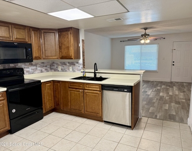 1515 Huntington Lane - Photo Thumbnail 13