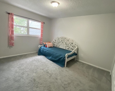 420 Dove Lane - Photo Thumbnail 12