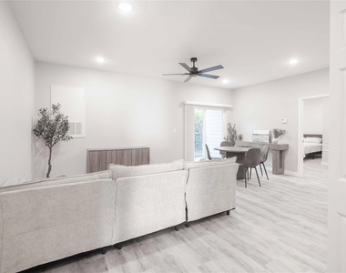 2101 Reinke - Photo Thumbnail 3
