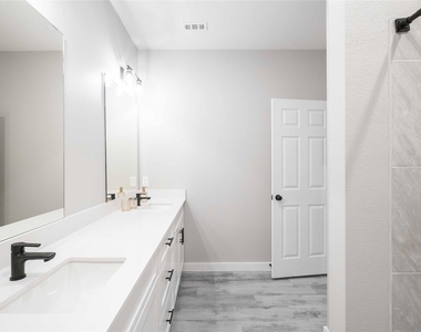 2101 Reinke - Photo Thumbnail 9