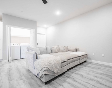 2101 Reinke - Photo Thumbnail 5