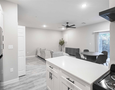 2101 Reinke - Photo Thumbnail 6