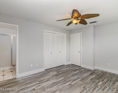 205 Trinidad Drive - Photo Thumbnail 8