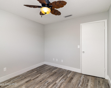 205 Trinidad Drive - Photo Thumbnail 15