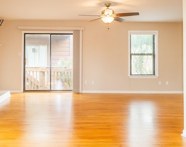 787 Davis Road - Photo Thumbnail 16