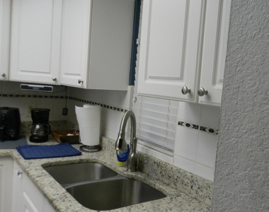 981 Sonesta Avenue Ne - Photo Thumbnail 10