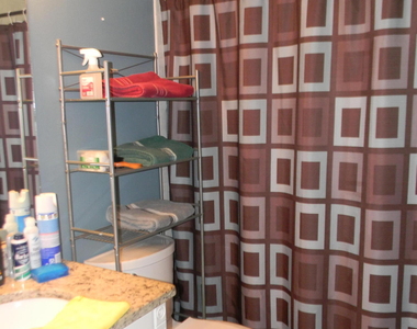 981 Sonesta Avenue Ne - Photo Thumbnail 3