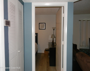 981 Sonesta Avenue Ne - Photo Thumbnail 2