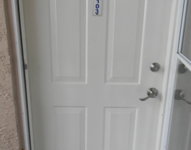 981 Sonesta Avenue Ne - Photo Thumbnail 1
