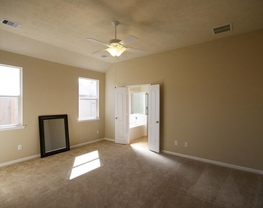 24547 Foxberry Glen - Photo Thumbnail 8