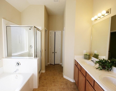 24547 Foxberry Glen - Photo Thumbnail 9