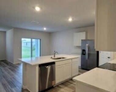 591 Mimosa Street Sw - Photo Thumbnail 4