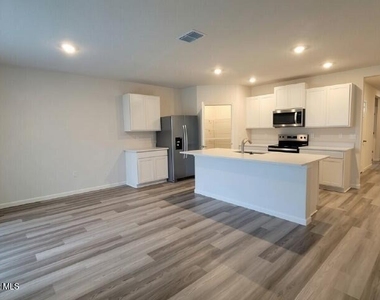 591 Mimosa Street Sw - Photo Thumbnail 5