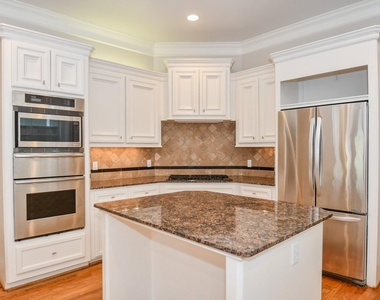 7626 E Jordan Cove - Photo Thumbnail 3