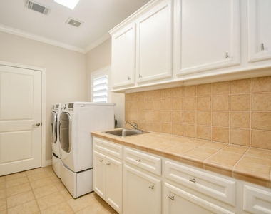 7626 E Jordan Cove - Photo Thumbnail 11