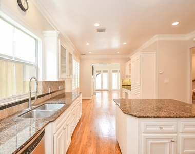 7626 E Jordan Cove - Photo Thumbnail 2