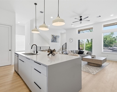 5505 Hershe Street - Photo Thumbnail 13