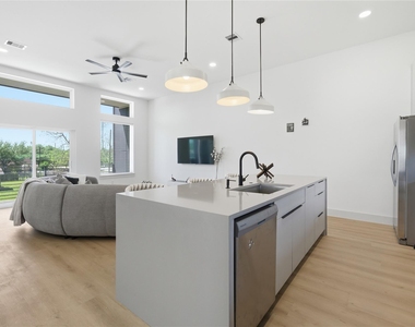 5505 Hershe Street - Photo Thumbnail 8