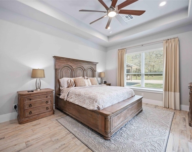 33510 Walnut Xing - Photo Thumbnail 14