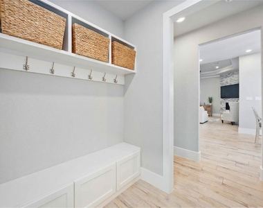 33510 Walnut Xing - Photo Thumbnail 13