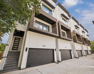 1034 W 17th St Street - Photo Thumbnail 27