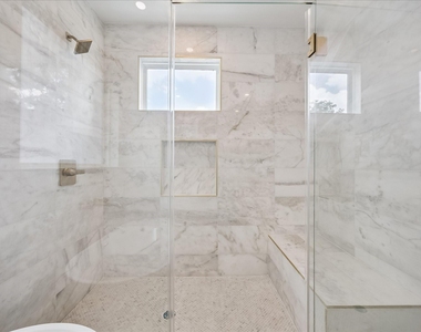 1034 W 17th St Street - Photo Thumbnail 22