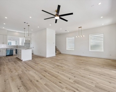 1034 W 17th St Street - Photo Thumbnail 7