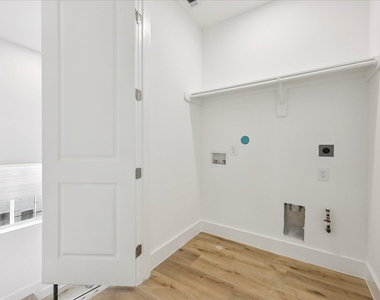 1034 W 17th St Street - Photo Thumbnail 23