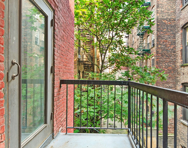 East 25 Street - Photo Thumbnail 3