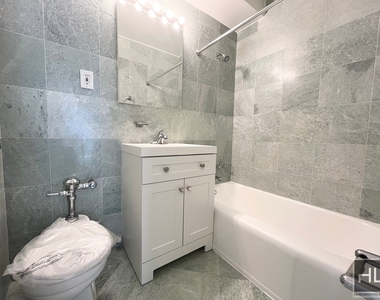 East 79th Street - Photo Thumbnail 5