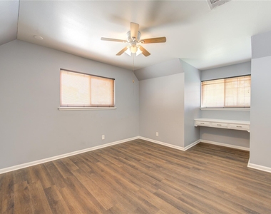 1718 Anvil Drive - Photo Thumbnail 24