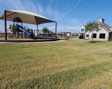 2814 Silver Point Lane - Photo Thumbnail 29